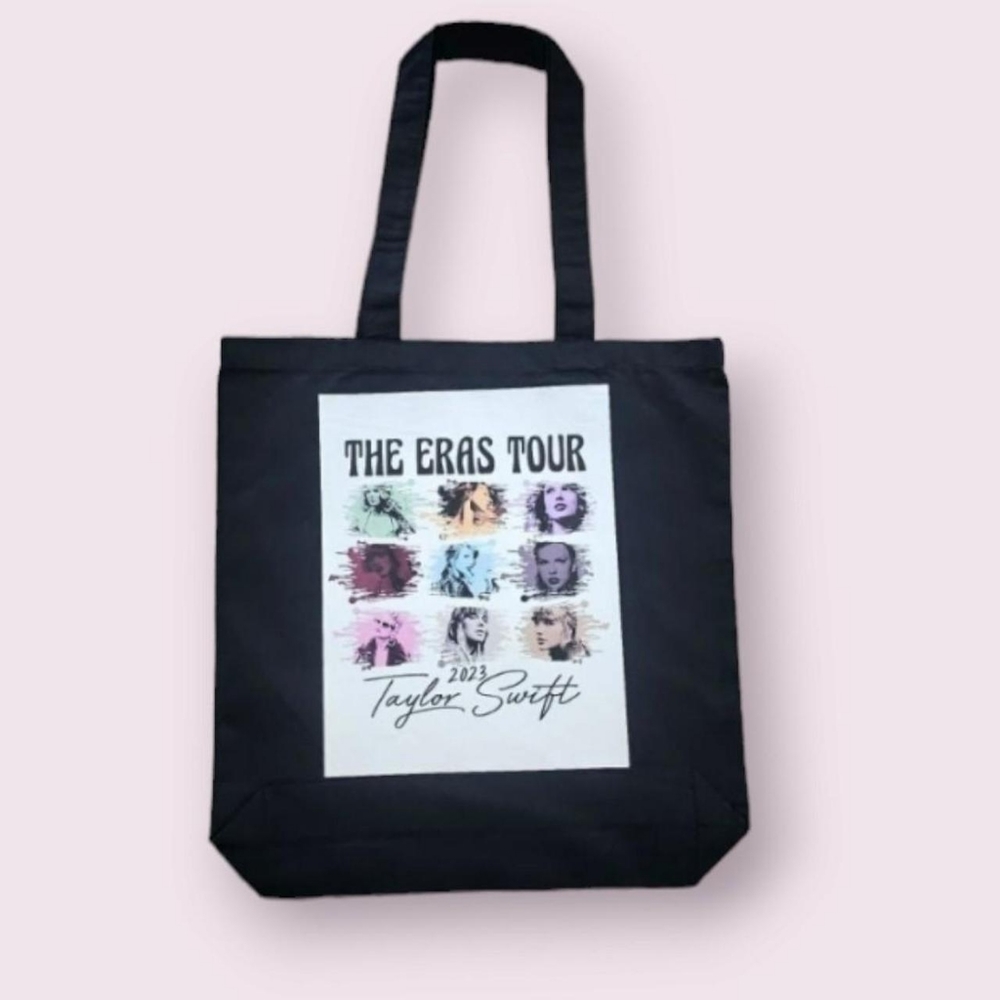 Black tote bag With list of all US cities from Taylor swift